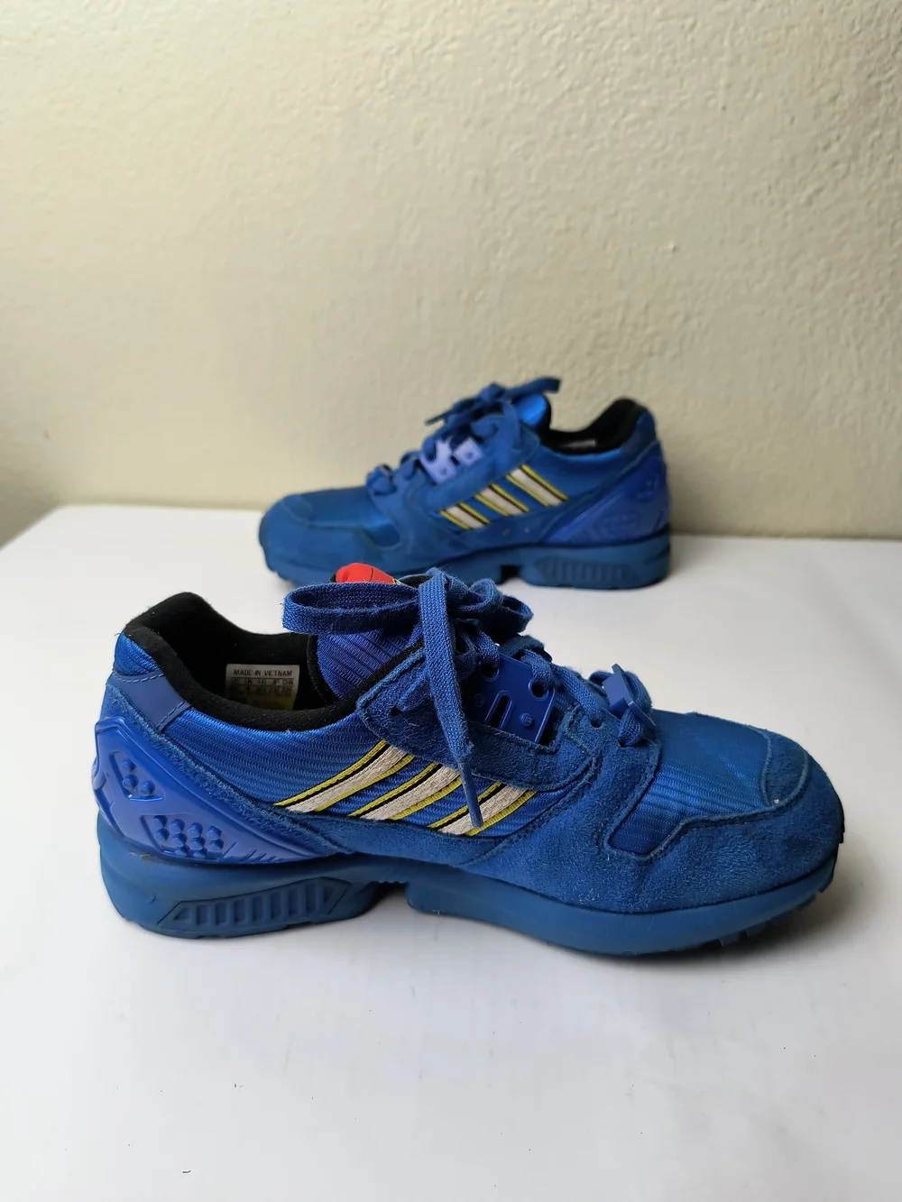 adidas Torsion ZX 8000 - LEGO Kids Blue Sneakers with Yellow Stripe Big Boy 4.5